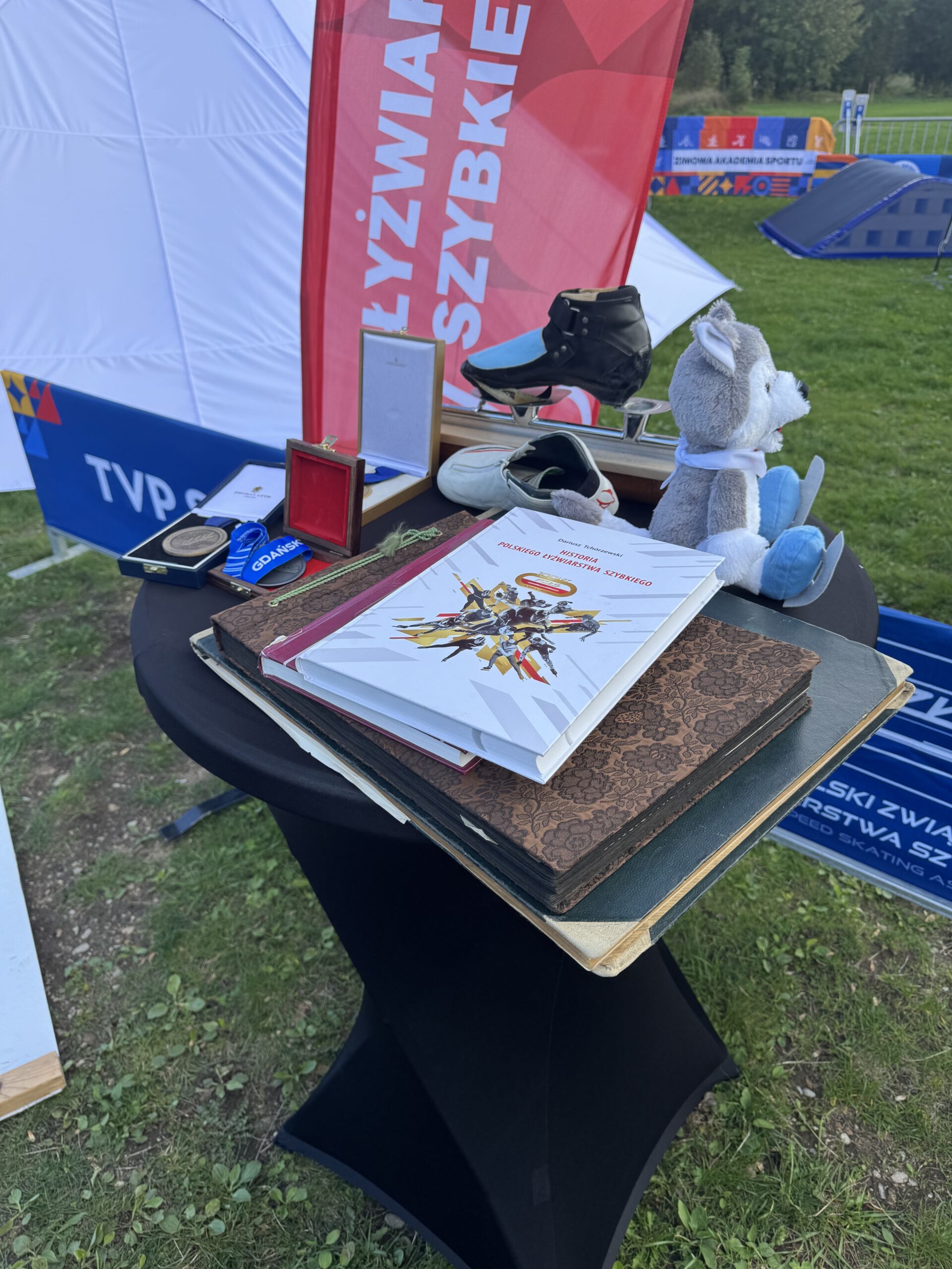 Zimowa Akademia Sportu - pamiątki - łyżwiarstwo